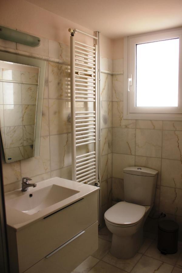 Capital Apartment Next To Metro Station With Parking Spot To Explore Atena Exterior foto