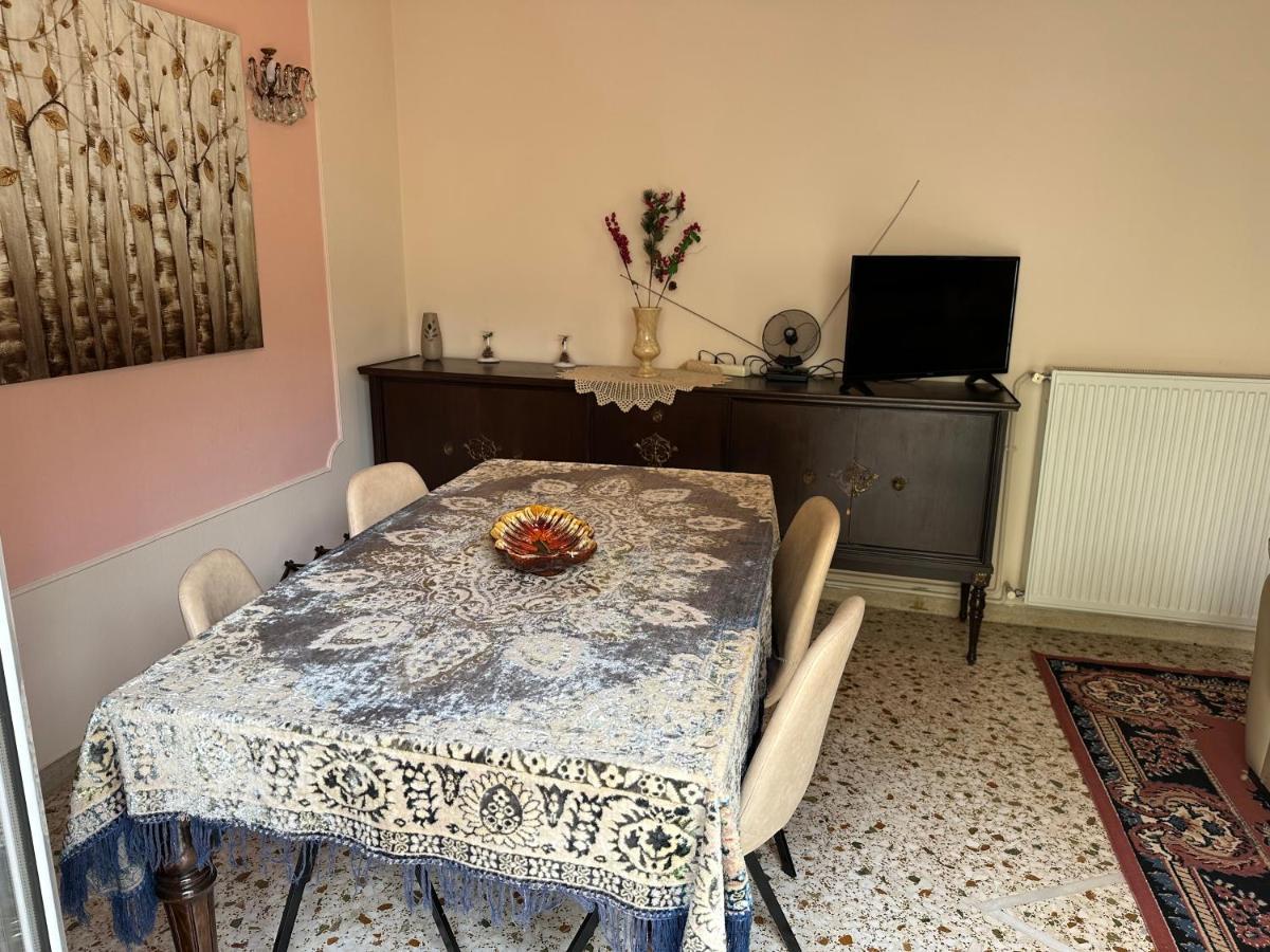 Capital Apartment Next To Metro Station With Parking Spot To Explore Atena Exterior foto